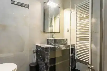 Nicholas Point and Rooms - 103