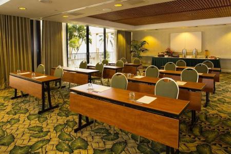 Outrigger Waikiki Beach Resort - 36