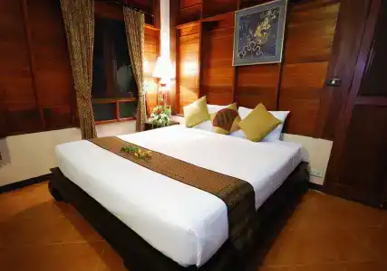 Phuwanalee - 4