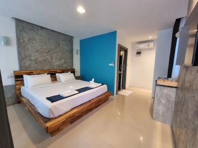 Tt Naiyang Beach Phuket - 2