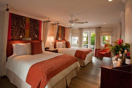 Triada, Autograph Collection - 4