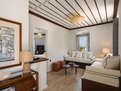 Four Seasons Hydra Luxury Suites - 44