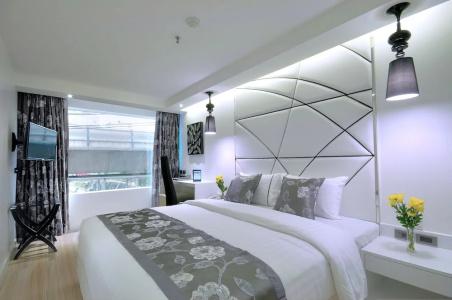 Sukhumvit Suites - 52