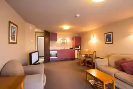 Balmoral Lodge - 47