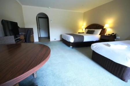 Bell Tower Inn - 24