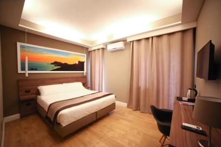 7th Floor Suite - 126