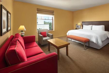 Four Points by Sheraton Downtown - 39