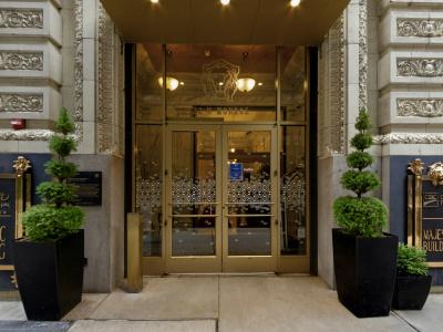 Hampton Inn Majestic Chicago Theatre District - 19