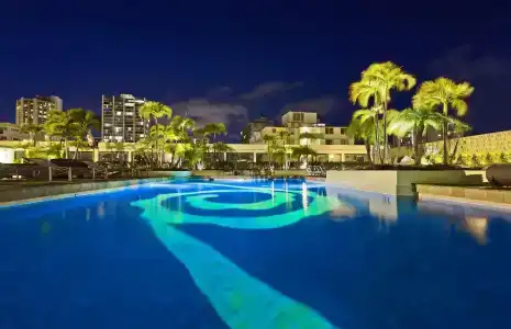 Hilton Waikiki Beach - 13