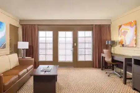 DoubleTree Suites by Hilton Tucson-Williams Center - 74
