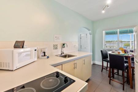 Hollywood Beachside Boutique Suite - 51