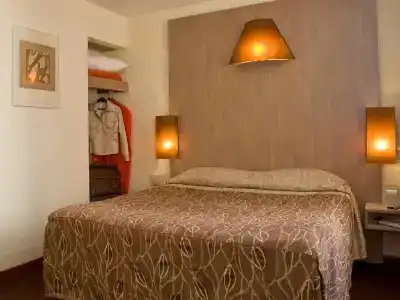 Hôtel Carré Vieux Port - 61