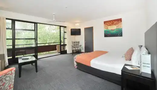 Quality Lincoln Green - 2