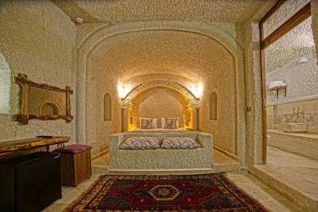 Risus Cave Suites - 46