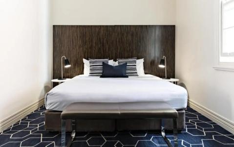 The Bayswater - 66
