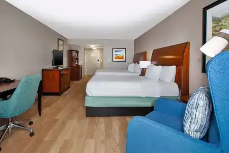 Hilton Garden Inn Virginia Beach Oceanfront - 46
