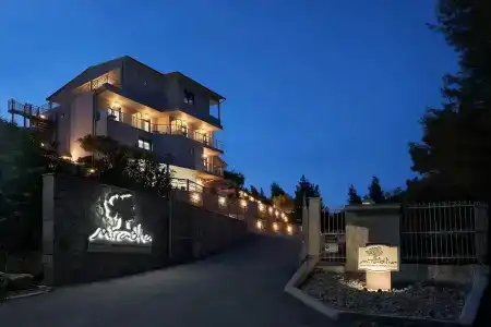 Mirabilia Boutique - 0