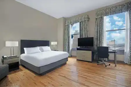 Holiday Inn Express Downtown, An Ihg - 1