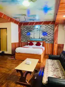 Thamel Seasons - 30