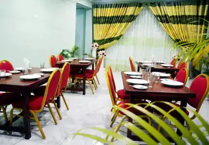 Kings Restaurant and Bar - 8