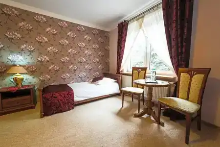 Pałac Akropol - 1