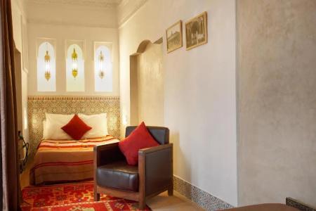 Riad Swaka - 38