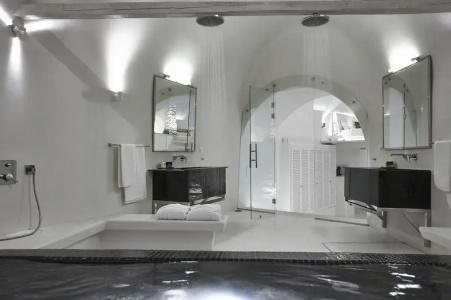 Dreams Luxury Suites - 8