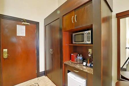 Woodbine & Suites - 38