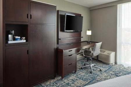 Four Points by Sheraton Downtown - 58