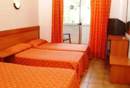 Santa Susanna Resort - 4