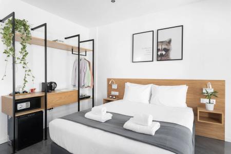 Melo Athens - 103