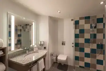 Hampton by Hilton Düsseldorf City Centre - 56