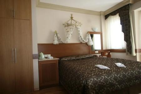Grand Peninsula - 19