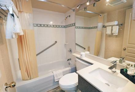 Divya Sutra Suites on Robson Downtown - 6