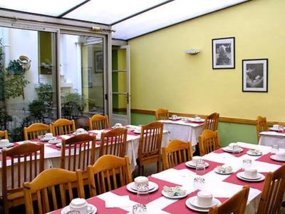Hôtel Roi René - 13