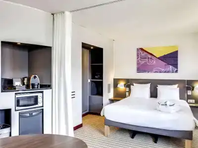 Novotel Suites Paris Montreuil Vincennes - 1