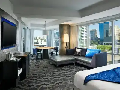 W Dallas - Victory - 19