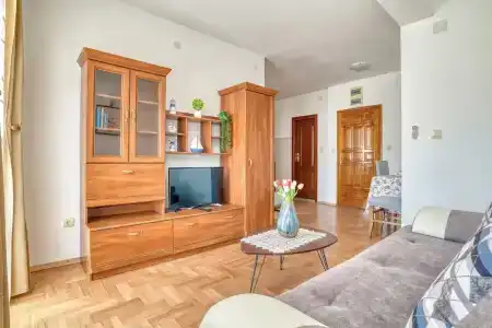 Elena - 295