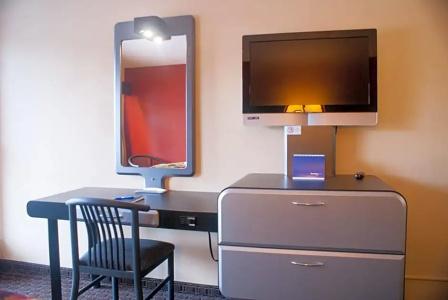 Super 8 by Wyndham Kissimmee/Maingate/Orlando Area - 23