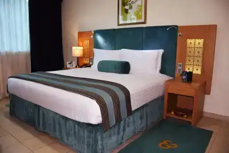 Tamani Marina & - 48