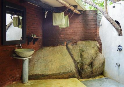 Back of Beyond - Dehigaha Ela - 23