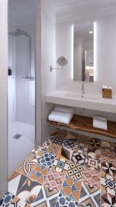 Atocha Madrid, Tapestry Collection by Hilton - 71