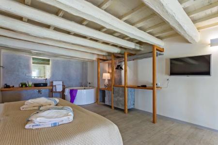 Thalassa Boutique - 128