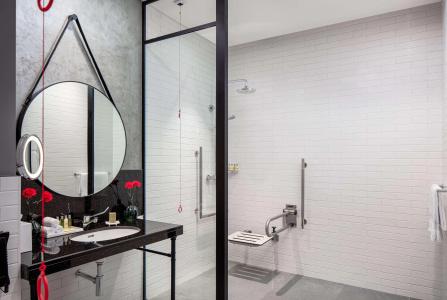 DoubleTree by Hilton Dubai M Square & Residences - 12