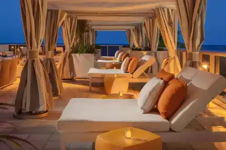 Hilton Cabana Miami Beach - 19