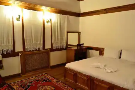Leyla Hanim Konagi - 6