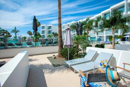 Limanaki Beach & Suites - 70