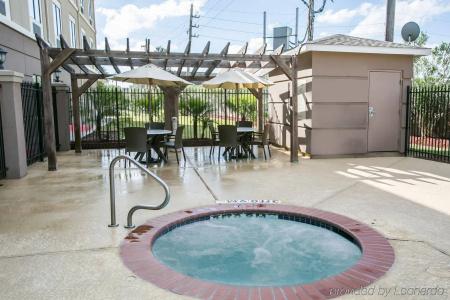 Restwell Inn & Suites I-45 North - 23