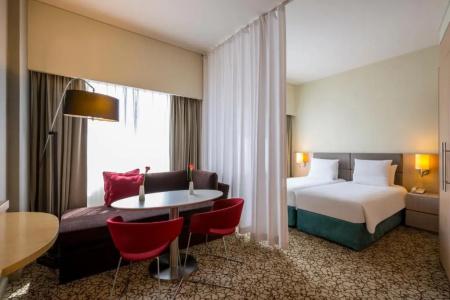 Novotel Suites Dubai Mall of the Emirates - 54