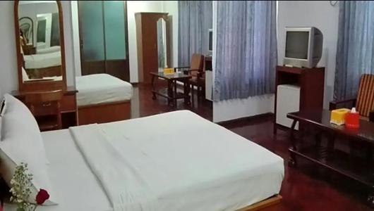 Airport Inn - 13